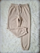 Beżowe spodnie dresowe – rozmiar M