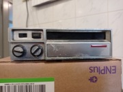 stary odtwarzacz kaset od starego amerykańskiego auta - złom?