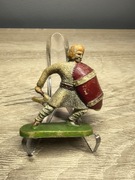 Żołnierzyk PRL Wojownik z tarczą stan bardzo dobry oryginał. 