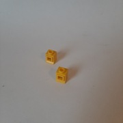 Lego 3087 Yellow Classic Window 1 x 1 x 1 