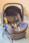 Fotelik samochodowy z bazą ISOFIX nosidełko britax romer baby safe i-size