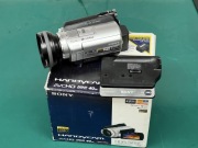 Sony Handycam HDR-SR5E + VCL-HG0737C