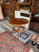 Okrągły stolik drewniany vintage