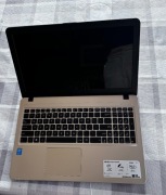 Okazja! Laptop ASUS R540L na sprzedaż złoty / srebrny używany 10 h