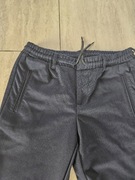 Spodnie z kieszeniami