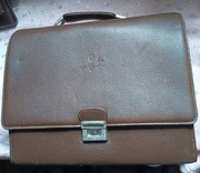 Skórzany organizer na laptopa 