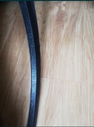 Pasek klinowy szeroko profilowany wzmacniany