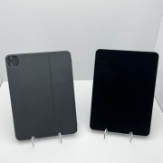 Tablet Apple Ipad Air 5th/ M1 / 256Gb / Etui Klawiatura / Magic Keyboard