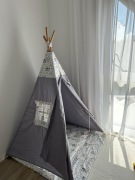 Namiot Tipi z matą i poduszkami