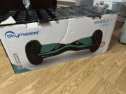 Deskorolka elektryczna Skymaster Wheels Lark 11 czarno-niebieska