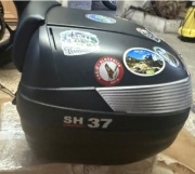 Kufer SHAD 37 litrów z oparciem