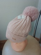 Czapka damska z pomponem 