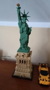 LEGO statua wolności i LEGO auta