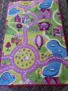 Dywanik do pokoju dziewczynki.