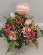 Stroik wiosenno-świąteczny w kolorze brudnego różu