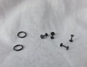 Tytanowe kolczyki do piercingu czarne ARIF: labret dysk i gwiazdka, ring