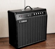 Yamaha Twenty Five 112  wzmacniacz gitarowy combo 12 cali