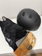 Czarny zestaw kask i ochraniacze r.52