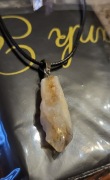 Cytryn naturalny Kamień bogactwa wisiorek 