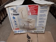 Toaleta kampingowa włoska nowa