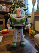 Buzz astral Disney pixar wydaje dźwięki 