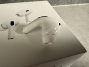 Apple AirPods Pro 2 USB C prawa słuchawka jak nowa stan idealny