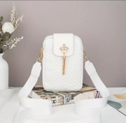 Elegancka Torebka Crossbody/Na Ramię z Ozdobną Koroną - Biała