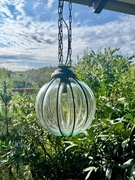 Klasyka Designu PRL Lampa Kula Żebrowana Szkło w Koszu VINTAGE