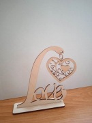 Walentynki. Drewniane serce. Serduszko statuetka