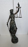 Niesamowita figurka Temidy 40cm