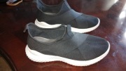 SNEAKERSY ADIDASY CZARNE WSUWANE - ROZMIAR 42 - STAN BDB