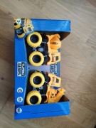 Zestaw samochodów budowlanych betoniarka i dźwig 