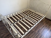 ŁÓŻKO METALOWE ZE STELAŻEM 140x210 + materac