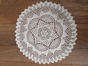 SERWETKA WYKONANA  NA SZYDEŁKU śr 25 cm (1) 