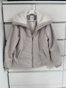 House Pikowana kurtka z wywijanym kołnierzem sherpa beżowa