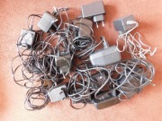 Zestaw 15 zasilaczy sieciowych napięcia 5V/9V/12V elektronika, routery