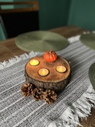 Świecznik z plastra drewna na tealighty 