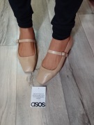 (39) ASOS Design/Beżowe baleriny wieczorowe z zapięciem z Londynu, NOWE 