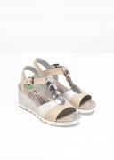 Sandały na koturnie ze zdobieniami  bpc selection premium 37