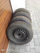 4 Opony z felgami Nissan qashqai zima 9mm 215/65/16r