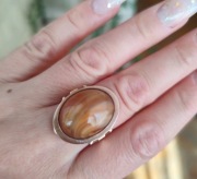 Piękny pierścionek PRL, kamień naturalny, złoto 