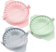 Pierogarka. Ręczna maszynka do pierogów. Forma na pierogi