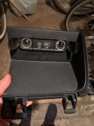 GNIAZDO PORT USB AUX SCHOWEK PÓŁKA EUROPA KIA NIRO