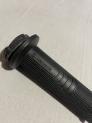 HUSQVARNA Svartpilen Vitpilen 125 401 Rolgaz manetka prawa oryginał