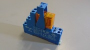 Finder Przekaźnik z podstawą 24V AC 8A 2xNO/NC