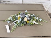 Elegancka podłużna kompozycja z jabłkami. Dzień Matki