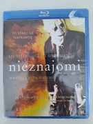 NIEZNAJOMI [BLU-RAY] Lektor, Napisy PL, FOLIA, POLSKIE WYDANIE