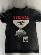 Czarna koszulka z nadrukiem