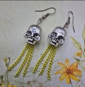 Srebrne Czaszki czachy neonowe łańcuszki kolczyki gothik goth alternative