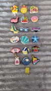 Przypinki Piny Charms do butów typu Crocs 18 szt. gratis Misio świecący